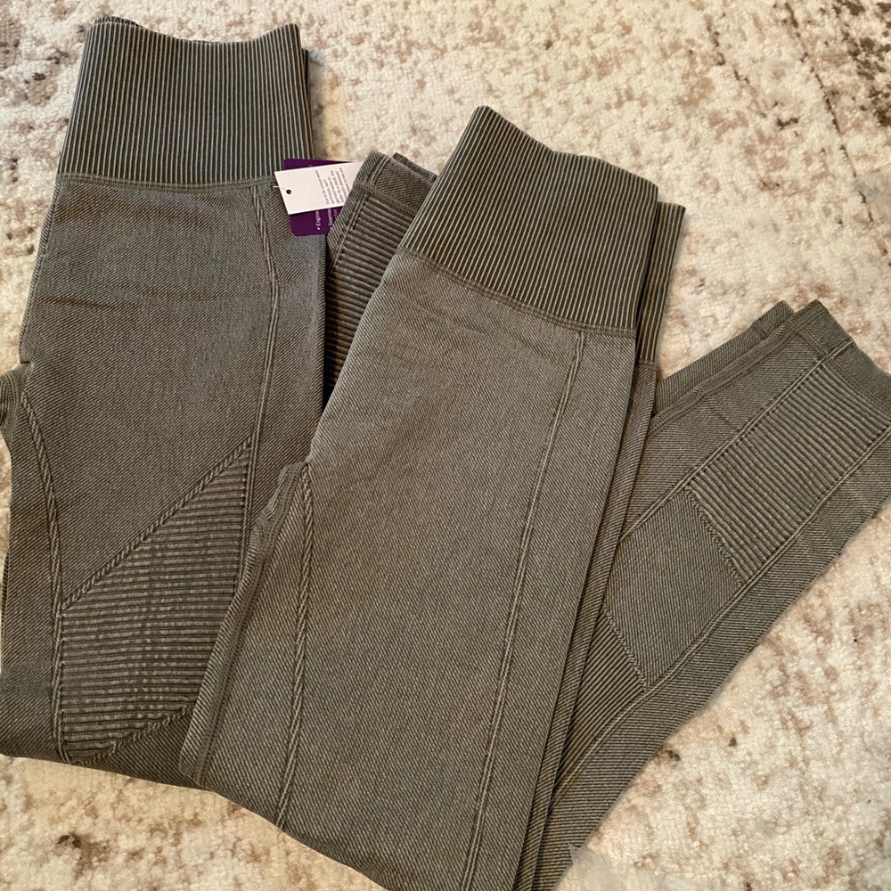 New🖤Amazing seamless leggings - Picture 4 of 6